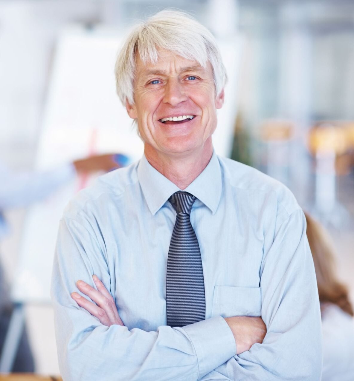 Senior business man with elegance 2025 04 06 05 19 39 utc e1760932252729.jpg